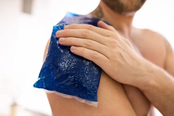 Ice packs for shipping Temperature-Sensitive Products Safely