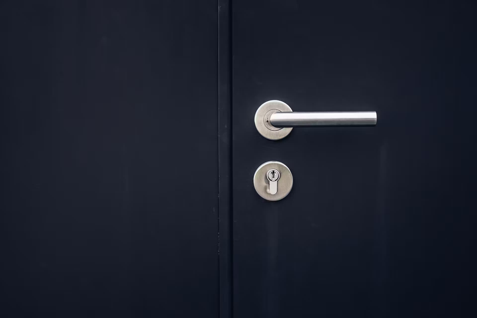 Modern and Traditional Door Handles for Internal Doors