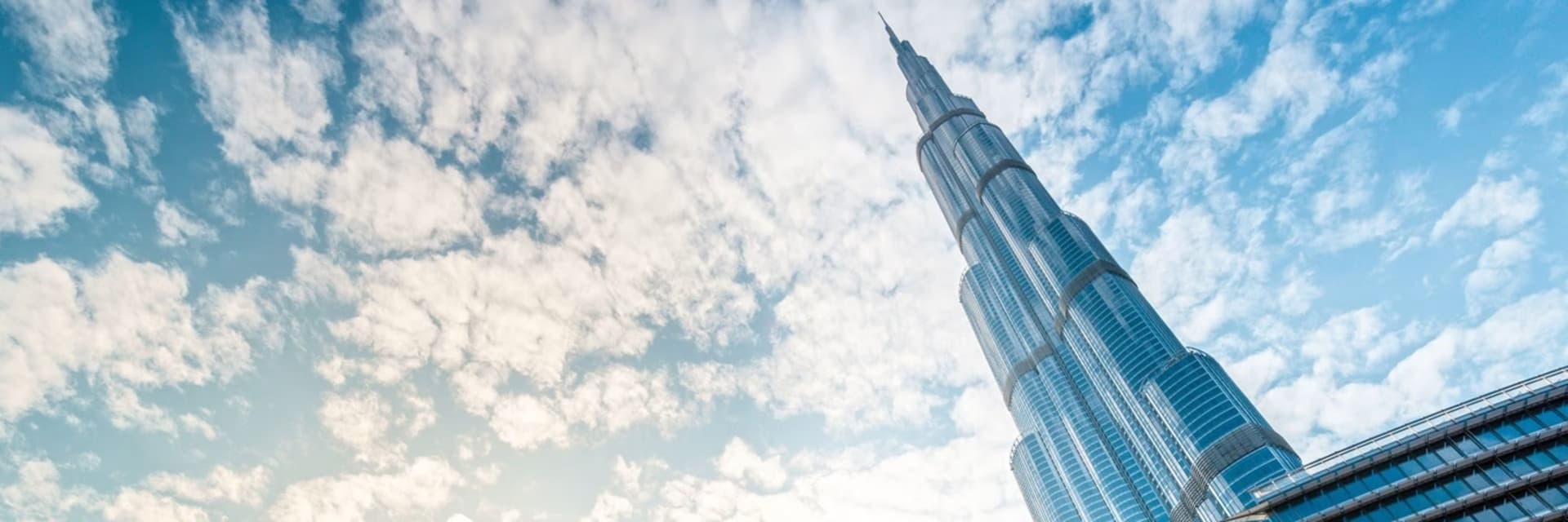 Experience the Vibrant Life of Dubai City