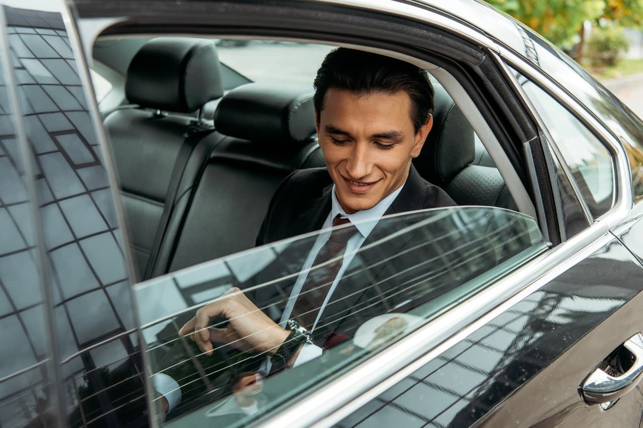 Premium Oxford MS Airport Shuttle for Individuals &amp; Groups