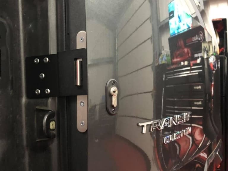 Proteggi il Tuo Mezzo con le Serrature antifurto per furgoni Daken Locks