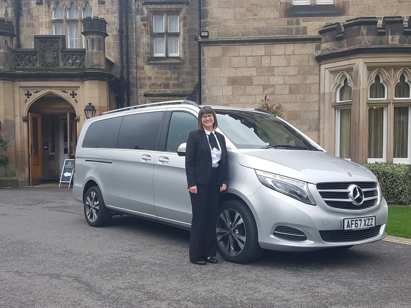 Book Taxi Nottingham to Heathrow Airport | Alpine Chauffeurs