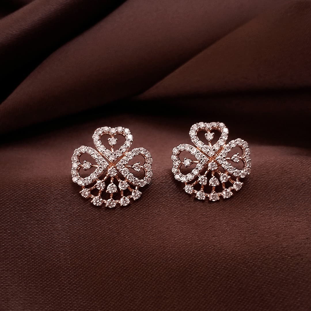 Contemporary Luxury Gold Earrings Designed for Modern Women