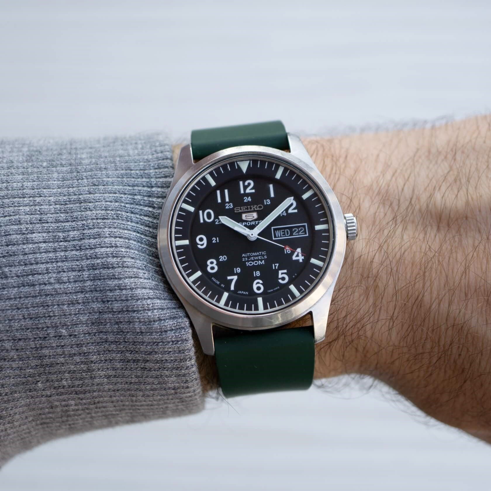 Superior Comfort and Style in Every Rubber Straps Design