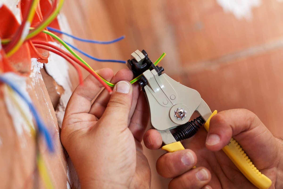 General Building Maintenance Programs Tailored to Facility Needs