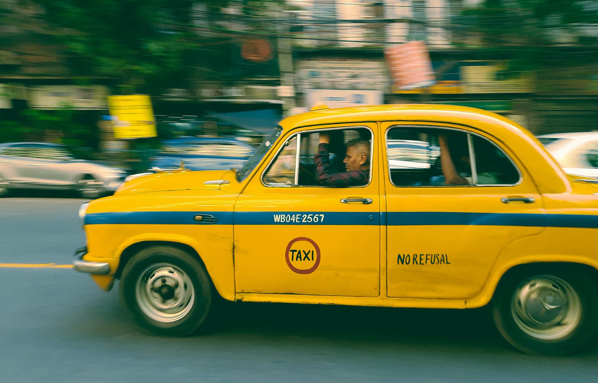 Gatwick Airport Taxi Services – Book Your Ride Now