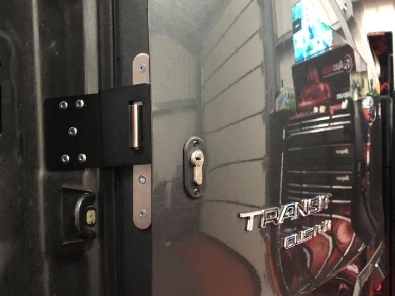 Proteggi il Tuo Mezzo con le Serrature antifurto per furgoni Daken Locks