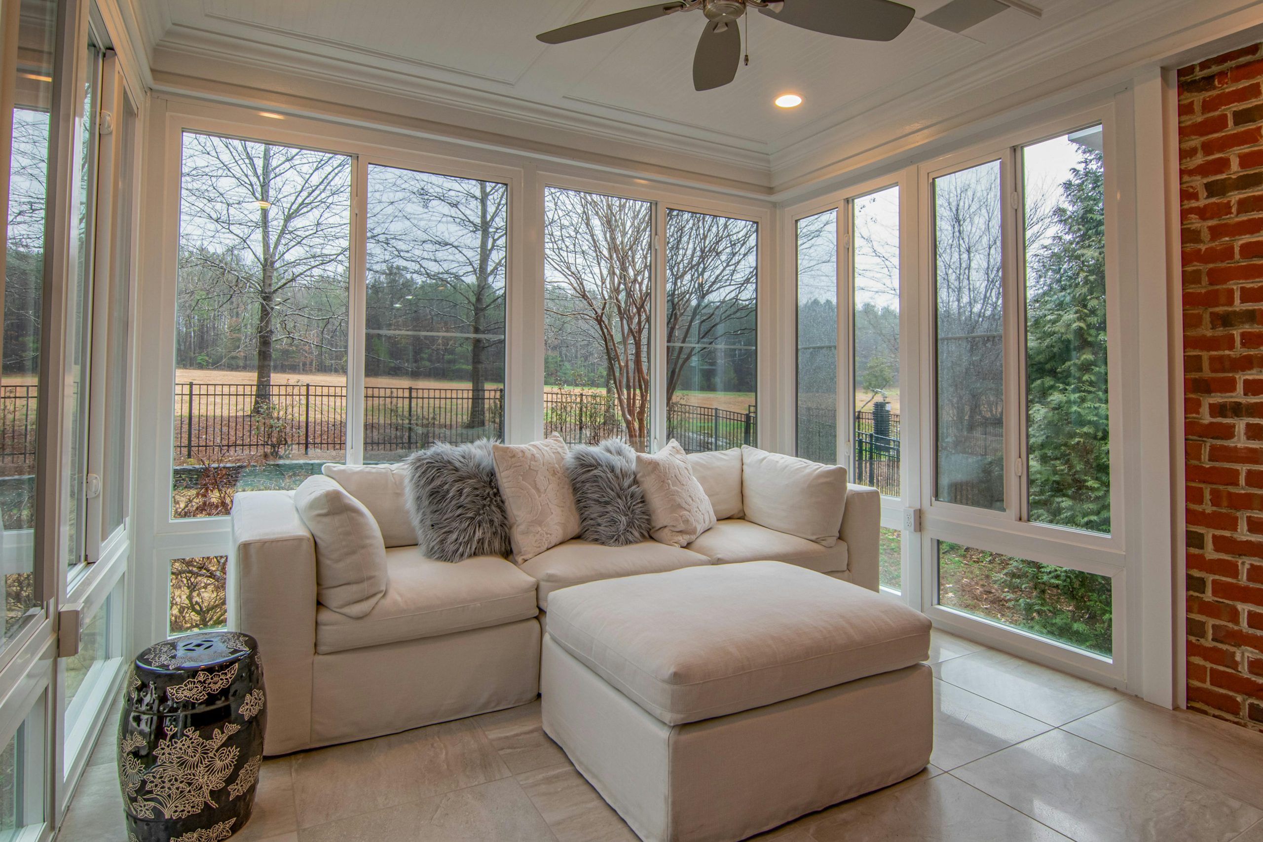 How to Choose the Perfect Glass Sunroom
